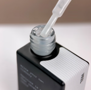 Топ камуфлюючий Biblioteka Gloss Cover Top №01 Veil Напівпрозорий молочний 10 мл, фото 4