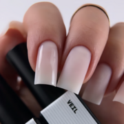 Топ камуфлюючий матовий Biblioteka Matte Cover Top №01 Veil Напівпрозорий молочний 10 мл, фото 2