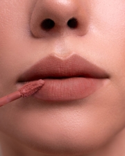 Помада матова оксамитова Zola Velour Lip Souffle 03 Toffee, фото 5